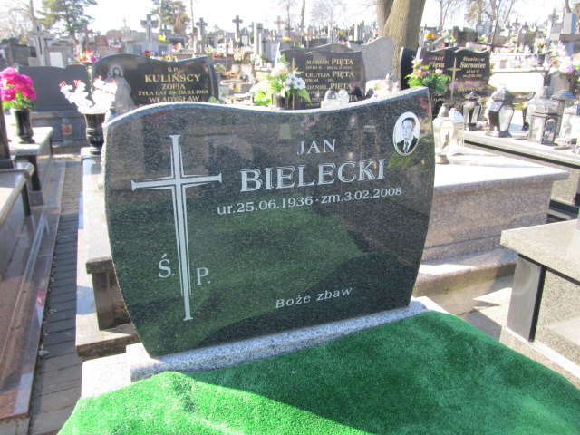 Andrzej Michalski Kielce - Grobonet - Wyszukiwarka osób pochowanych