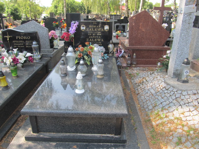 Grób Roman Zalewa