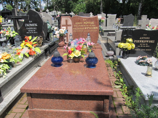 Grób Jerzy Nowak