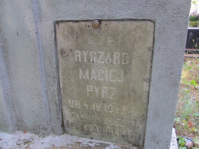 Ryszard Pyrz 1948 Kielce - Grobonet - Wyszukiwarka osób pochowanych
